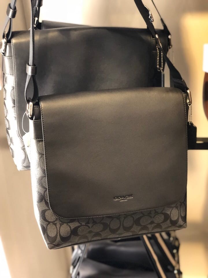coach men's charles messenger bag