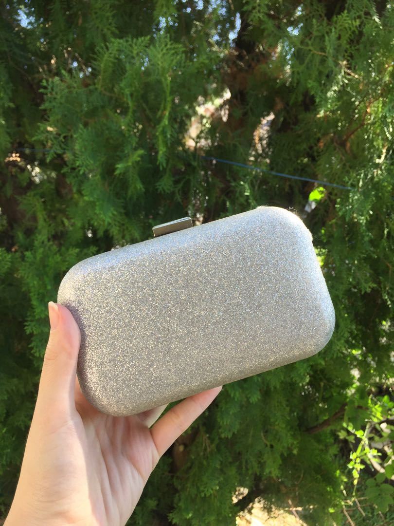 Silver clutch (perfect for wedding dinner), Women's Fashion, Bags