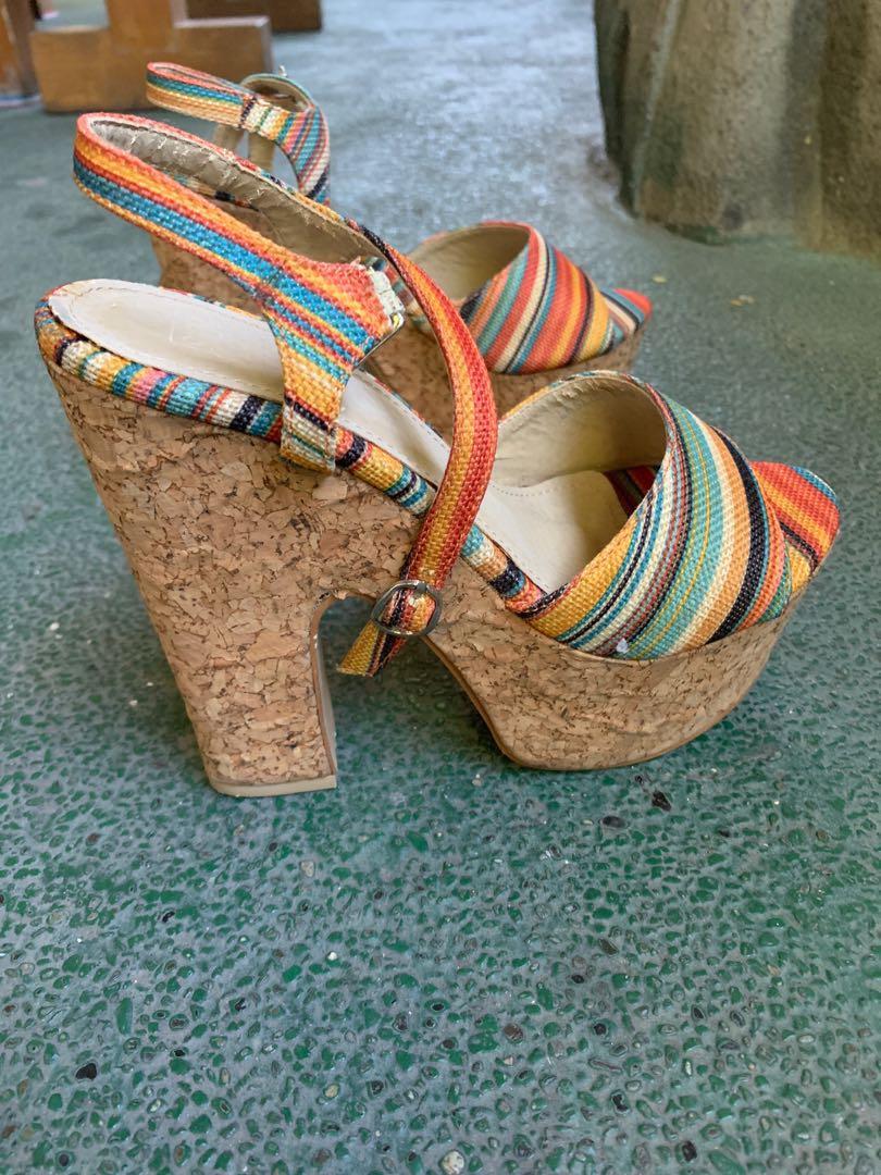 So Fab 70’s vibe platform heels (Category: Heels) located in Del Monte. Submitted by dbries (Listing ID 214351818, Image 1). Description: Only used once as a costume. Delivery coming from QC area.