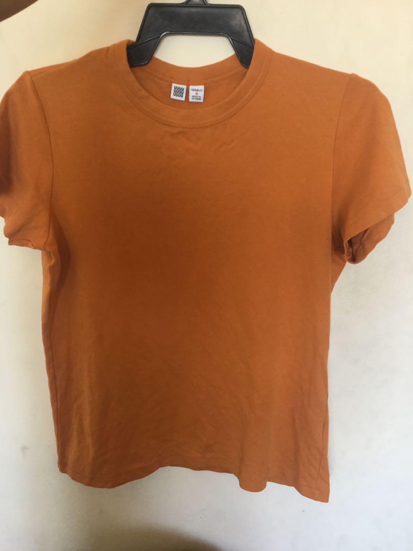 uniqlo plain tee