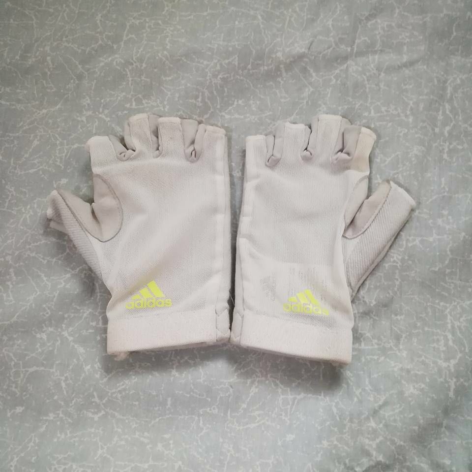 white workout gloves
