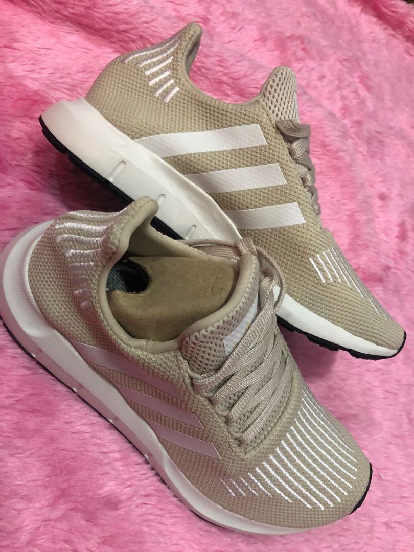 Adidas (Category: Sneakers) located in Quezon City. Submitted by chamndz (Listing ID 214559576, Image 3). Description: .
