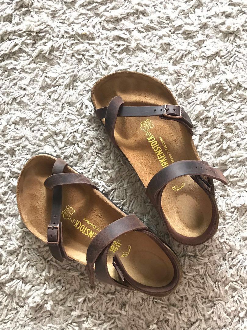 birkenstock yara 35