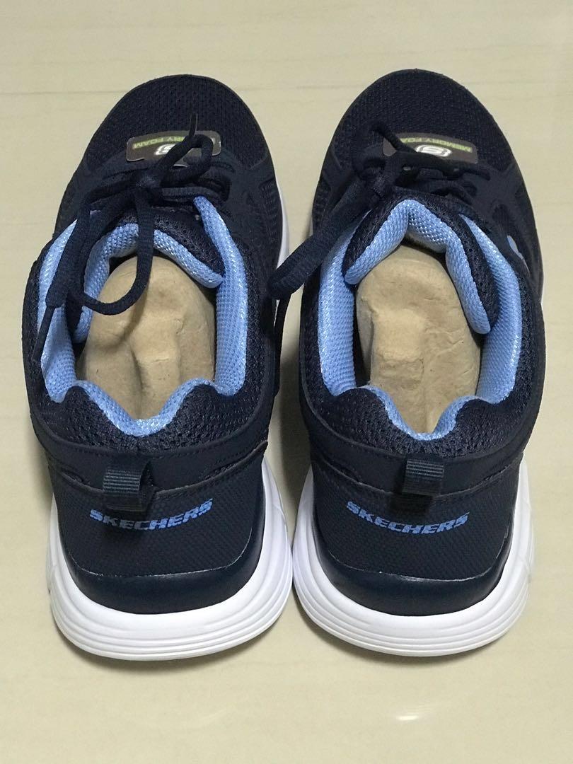 size 11 skechers shoes