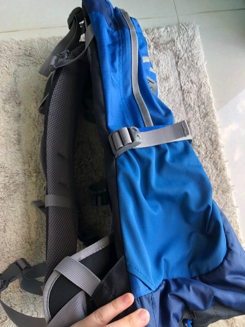 Deuter Backpack Futura 28, Sports Equipment, Hiking & Camping on Carousell