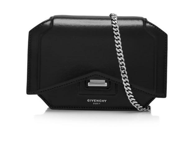 Givenchy Bow Cut Chain Bag Luxury Bags Wallets on Carousell
