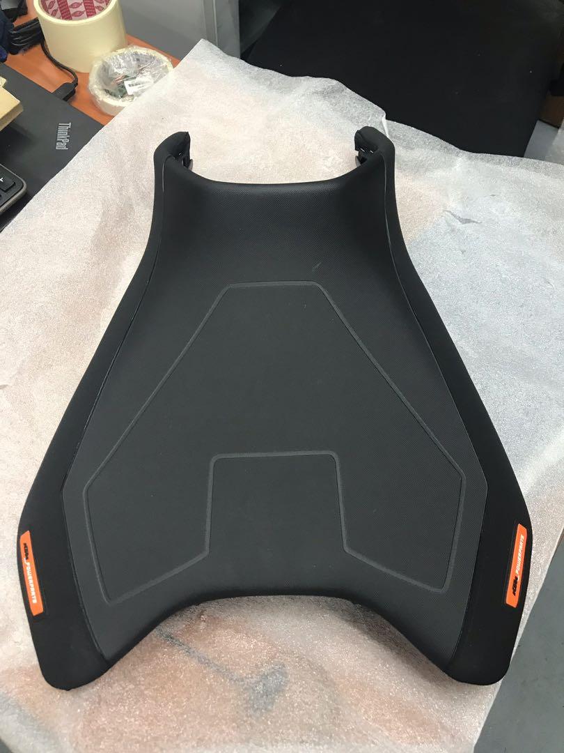 KTM powerparts seats for Dukes and RC, Motorcycles, Motorcycle