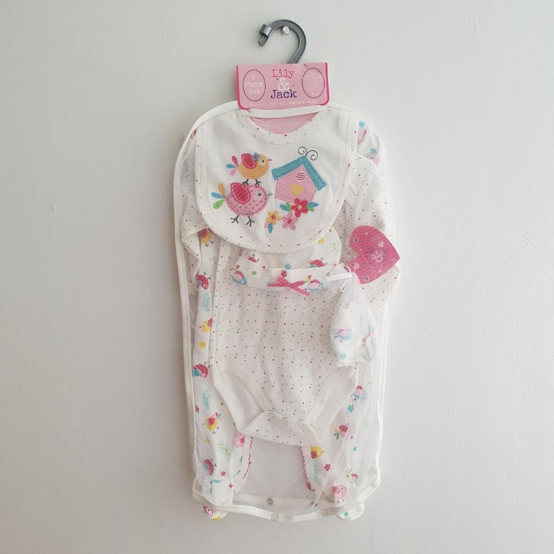 Lily Jack 5 Pieces Newborn Baby Gift Set In Net Gift Bag For 0