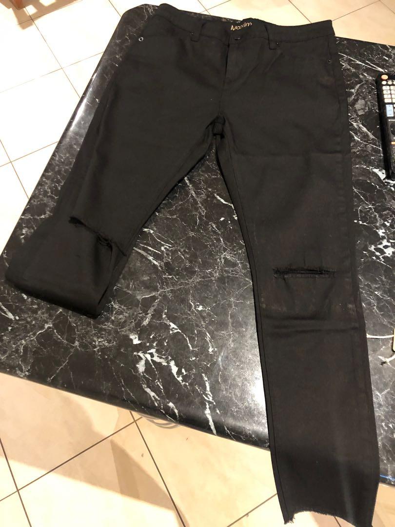 Maxim Black Jeans, Women's Fashion, Clothes on Carousell