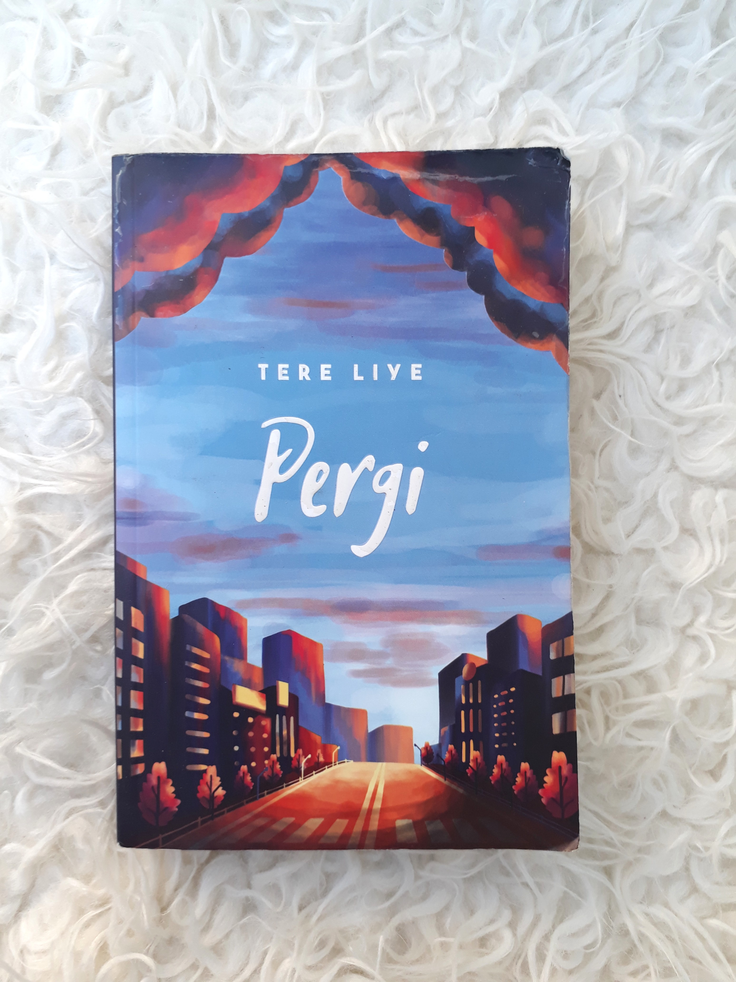 Novel Pergi By Tere Liye Original Buku Alat Tulis Buku Di Carousell
