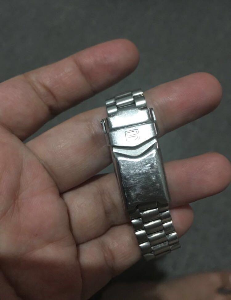Original Tag Heuer series 2000 (Category: Luxury Watches) located in Pasay City. Submitted by snowscloset (Listing ID 214579485, Image 3). Description: good condition series 2000 for women small faced.