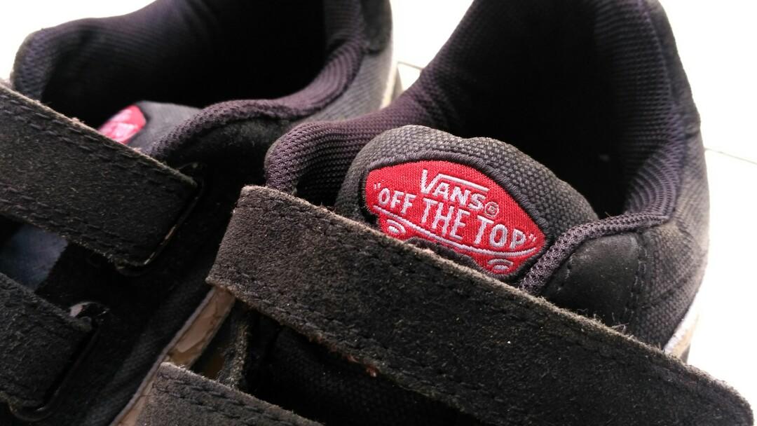 sepatu vans off the top