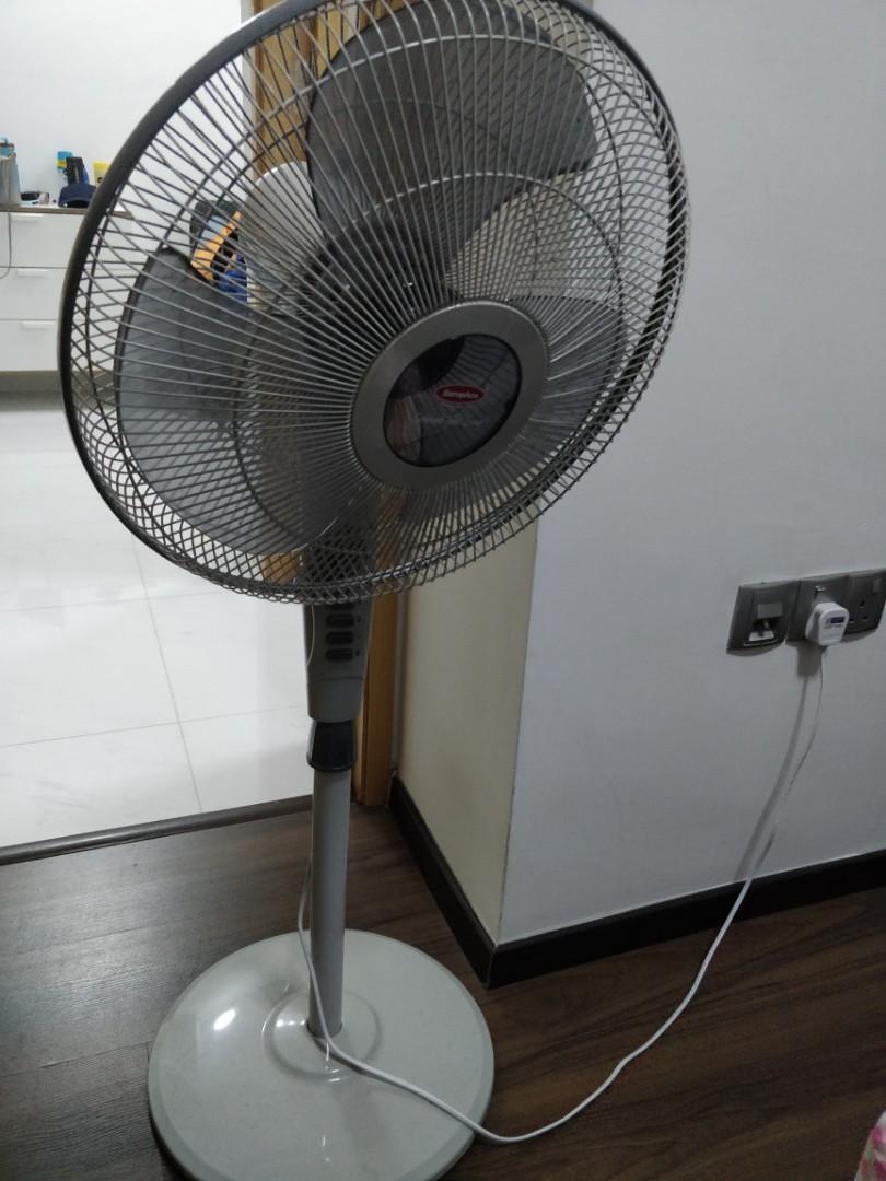 Table Fan 12. Near Geylang, Furniture & Home Living, Lighting & Fans