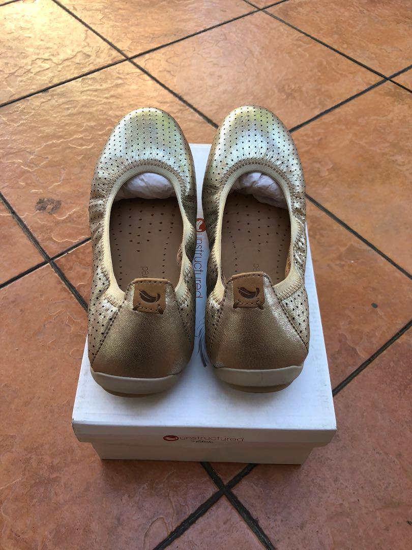 clarks shoes womens gold