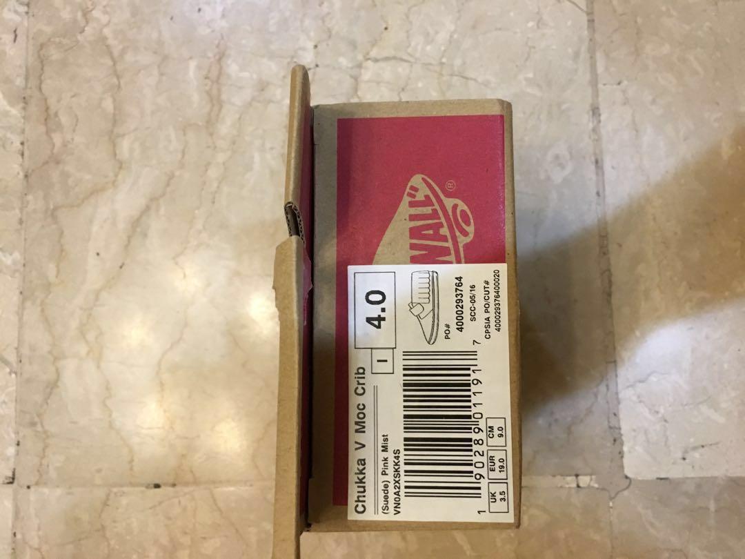 Vans for baby girl (Category: Babies & Kids Fashion) located in Quezon City. Submitted by mondstuff (Listing ID 204251248, Image 2). Description: -brand new -original -never used -for infants(6mos.- 1yr.) -has soft sole *soft sole benefits: From a developmental perspective, soft sole baby shoes are the best option for growing infant feet. Health benefits include the ability for baby’s feet to grow without restriction, allowing full range of motio