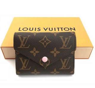 (Category: ) located in . Submitted by vogue_luxury (Listing ID 214724841, Image 1). Description: .