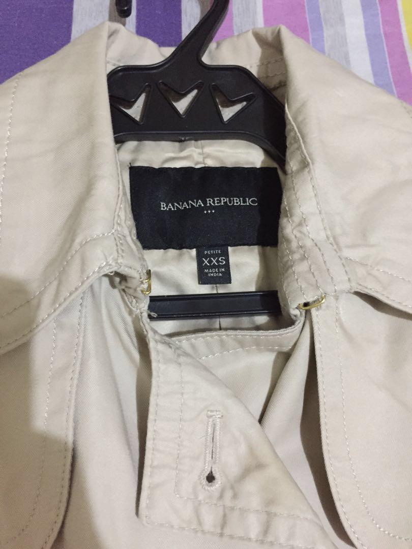 Banana Republic Trench Coat (Category: Coats, Jackets and Outerwear) located in Quezon City. Submitted by kcupz (Listing ID 200349392, Image 2). Description: Authentic Banana Republic trench coat perfect for Petite ladies. .