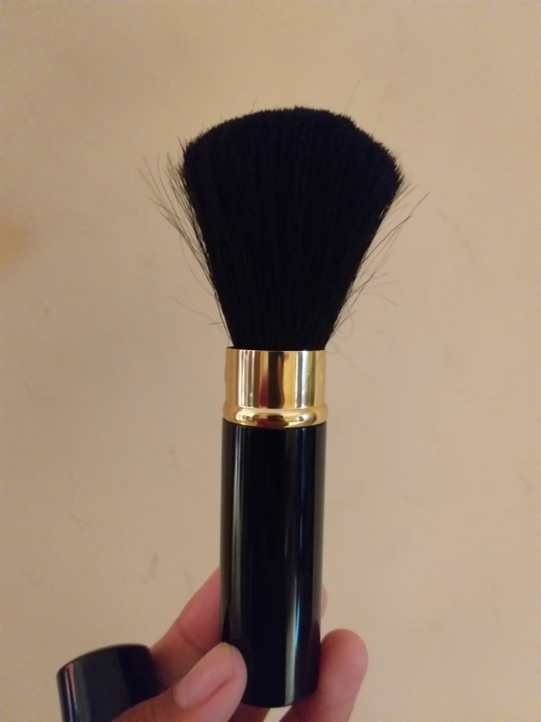 BRUSH ORIFLAME, Kesehatan & Kecantikan, Rias Wajah di Carousell