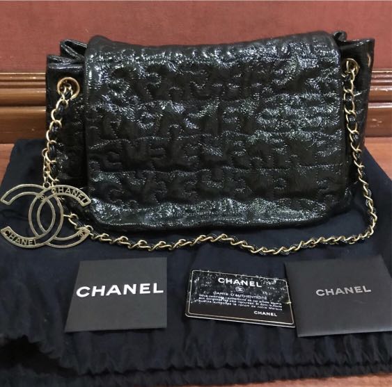 Chanel 255 Reissue 225 Navy Patent Puzzle Bag  Labellov  Buy and Sell  Authentic Luxury