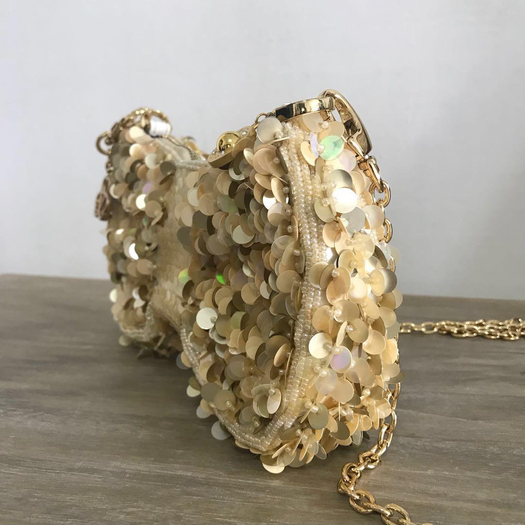 Che Che New York Sequin Clutch Bow Bag Luxury Bags Wallets Handbags On Carousell Che Che New York Sequin Clutch Bow Bag Luxury Bags Wallets Handbags On Carousell
