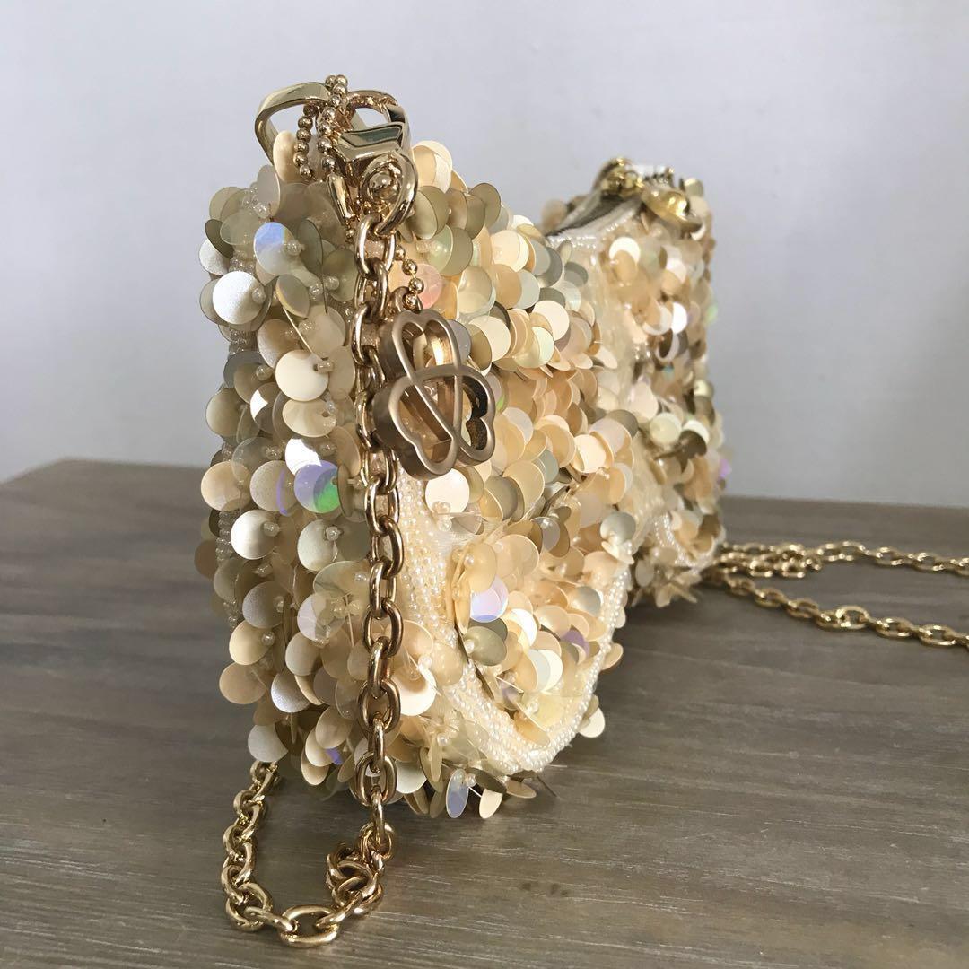 Che Che New York Sequin Clutch Bow Bag Luxury Bags Wallets Handbags On Carousell Che Che New York Sequin Clutch Bow Bag Luxury Bags Wallets Handbags On Carousell