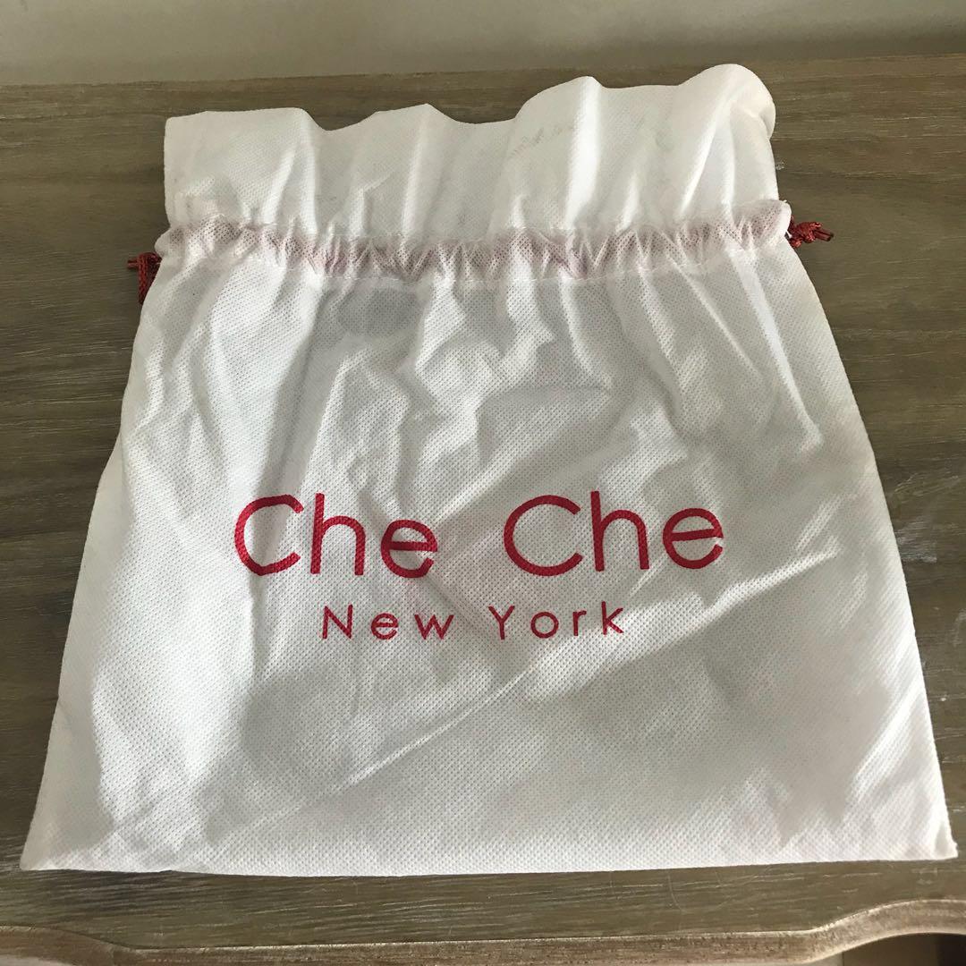 Che Che New York Sequin Clutch Bow Bag Luxury Bags Wallets Handbags On Carousell Che Che New York Sequin Clutch Bow Bag Luxury Bags Wallets Handbags On Carousell