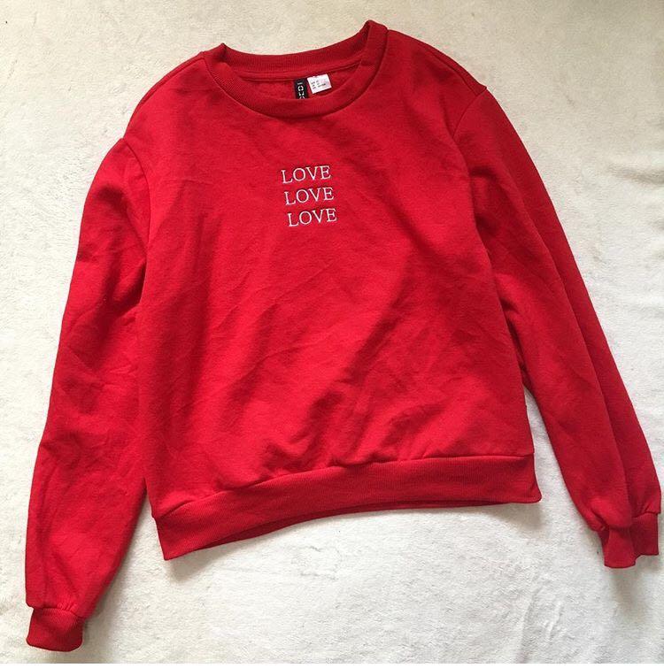 h&m love sweatshirt