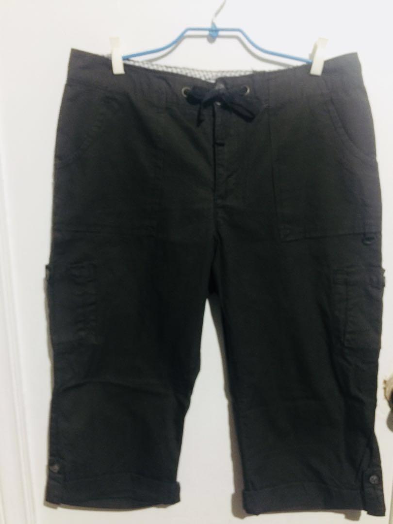 lee just below the waist shorts