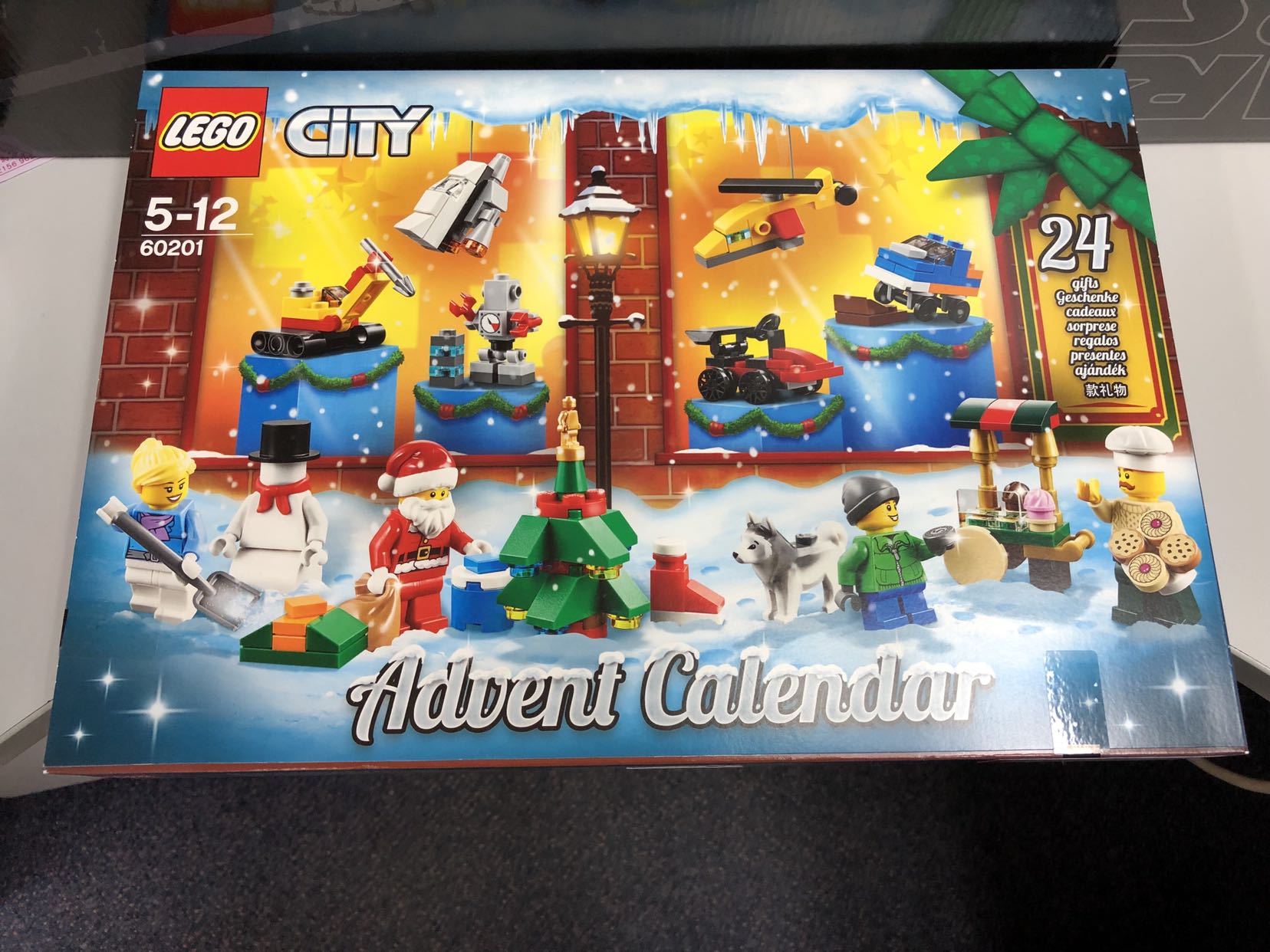 lego 60201 city advent calendar