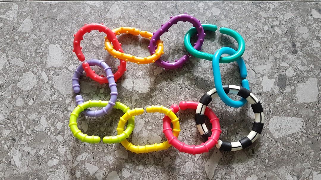 Sassy Ring O Links Rattle Developmental Toy