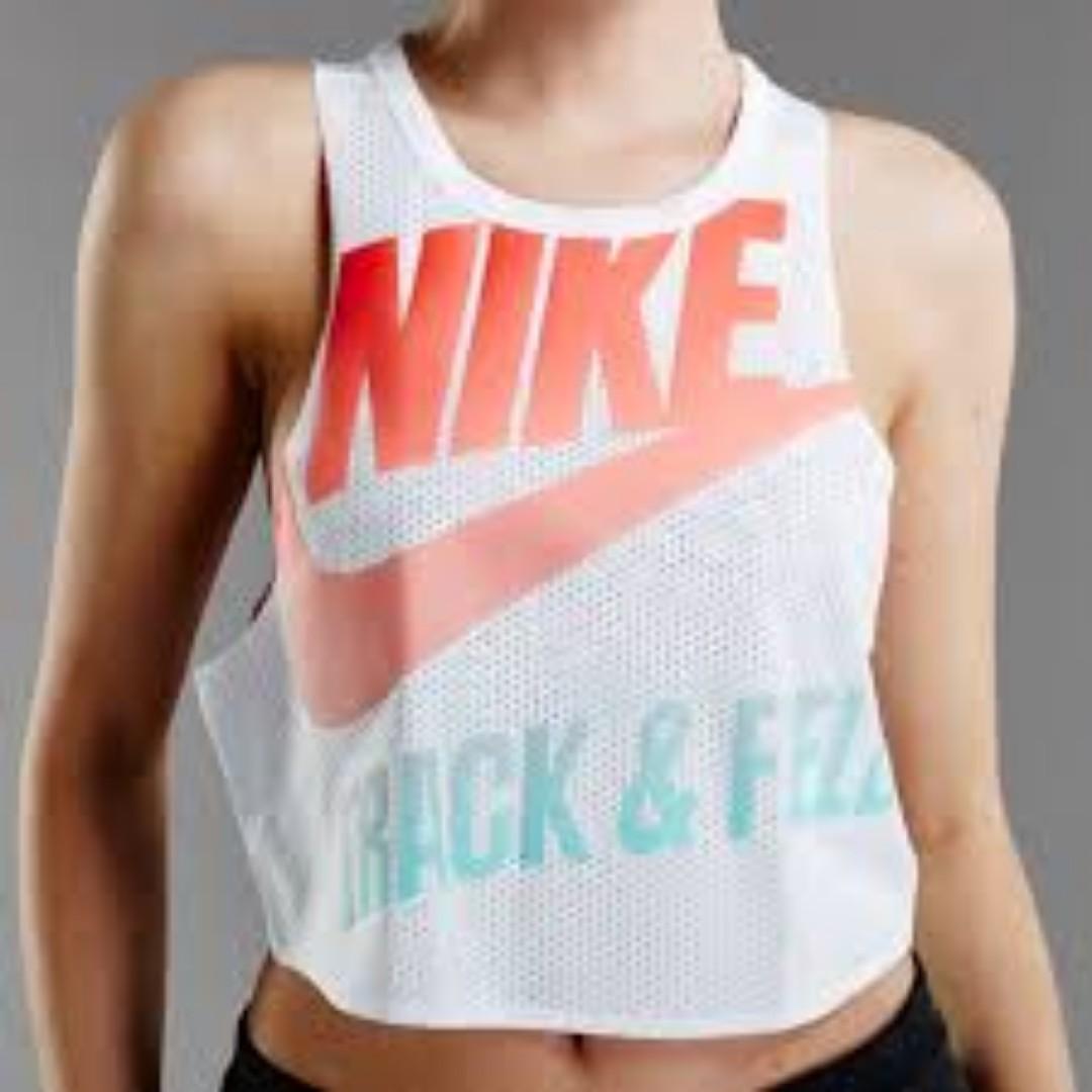 nike track and field crop top