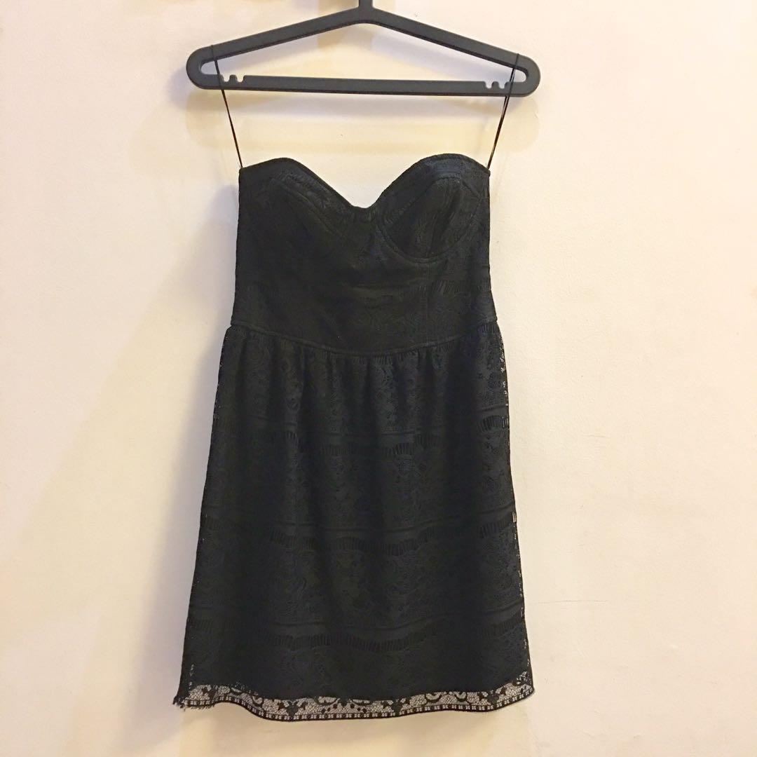 black lace bustier