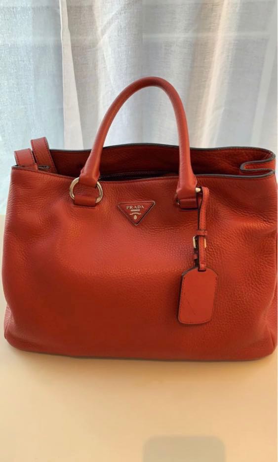 Red prada outlet purse