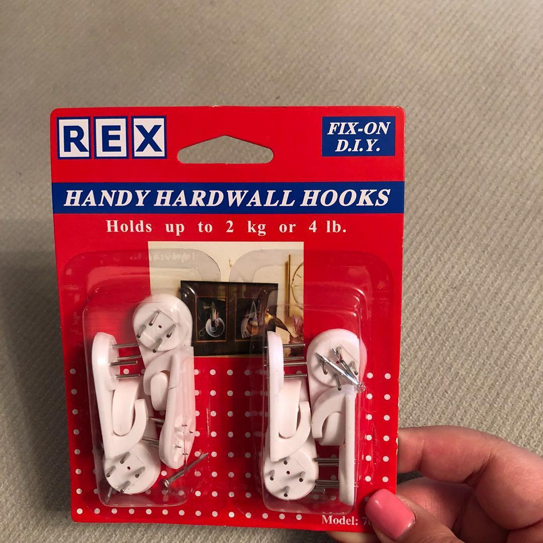 REX handy hardwall hooks 掛牆鈎, 傢俬＆家居, 其他, 掛鉤和衣架 Carousell