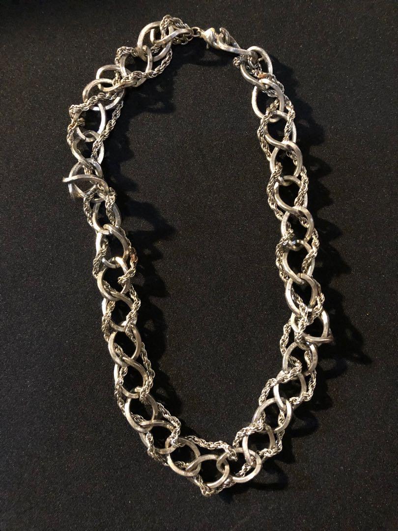 Silver necklace (Category: Necklaces) located in Manila. Submitted by LAtbp (Listing ID 214676471, Image 1). Description: .