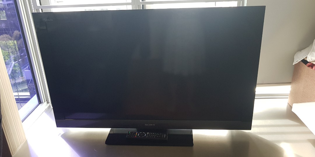 SONY BRAVIA 40" EX400 FULL HD DIGITAL LCD TV, TV & Home Appliances, TV & Entertainment, TV on