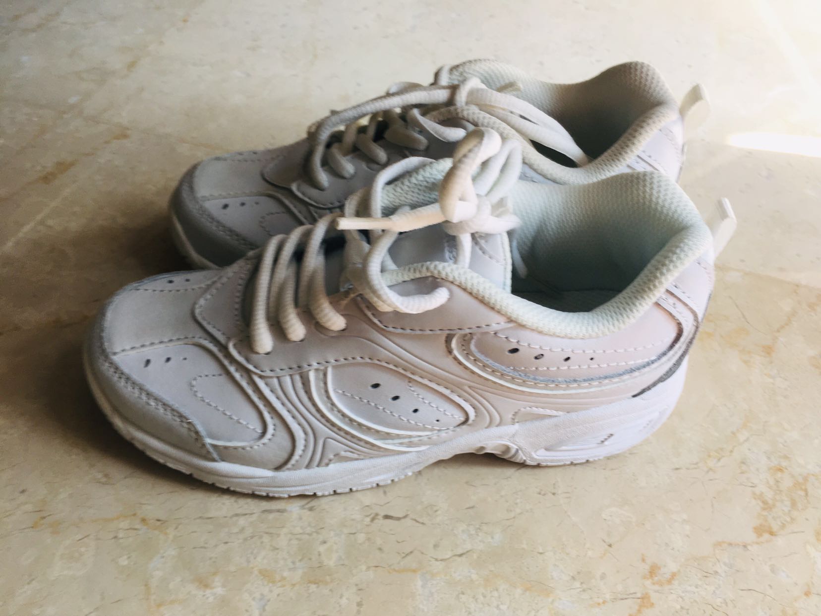 stride rite white shoes