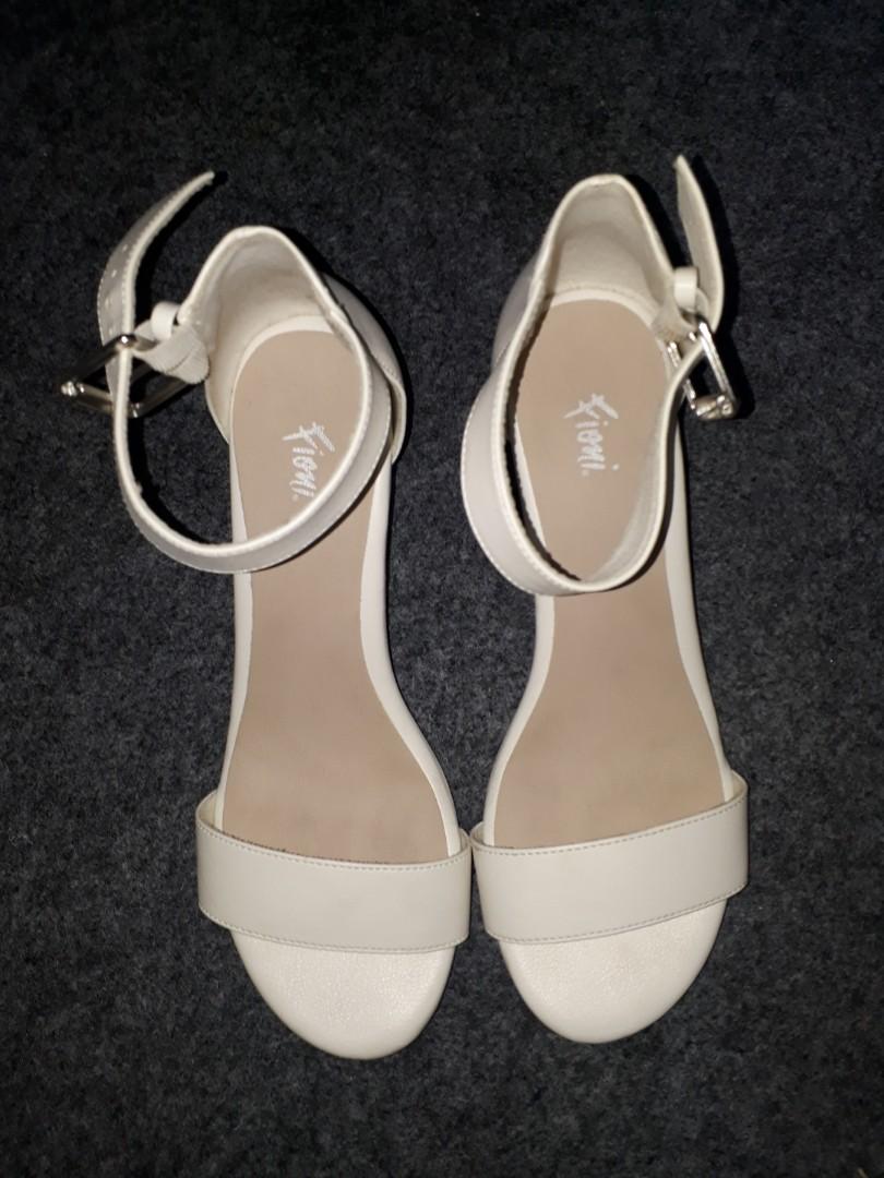 clarks arla jacory sand