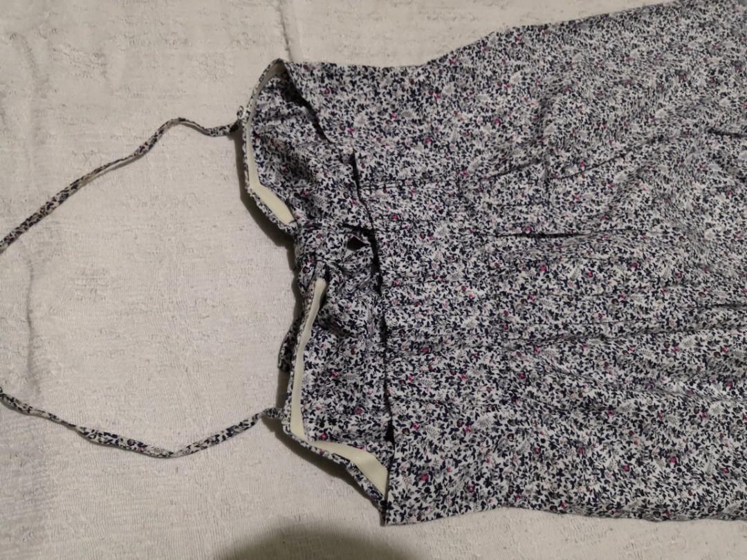 J-Crew tube Dress (Category: Dresses) located in Quezon City. Submitted by rdgineta (Listing ID 214739567, Image 2). Description: J. Crew Floral tube dress with lining 100% cotton.