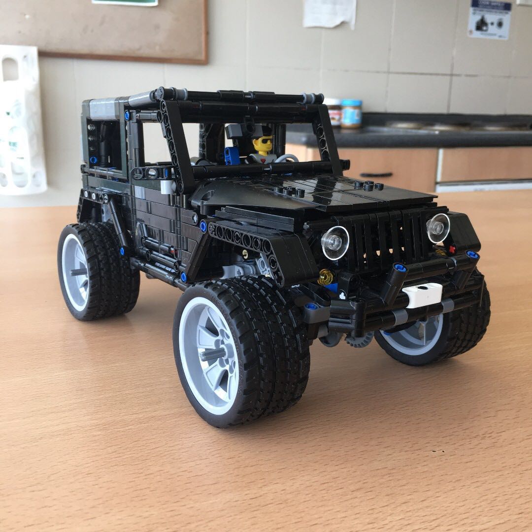 Jeep Wrangler, MOC-8863, NOT LEGO mixed LEPIN Technic, Remote Control  crawler, RC, Hobbies & Toys, Toys & Games on Carousell