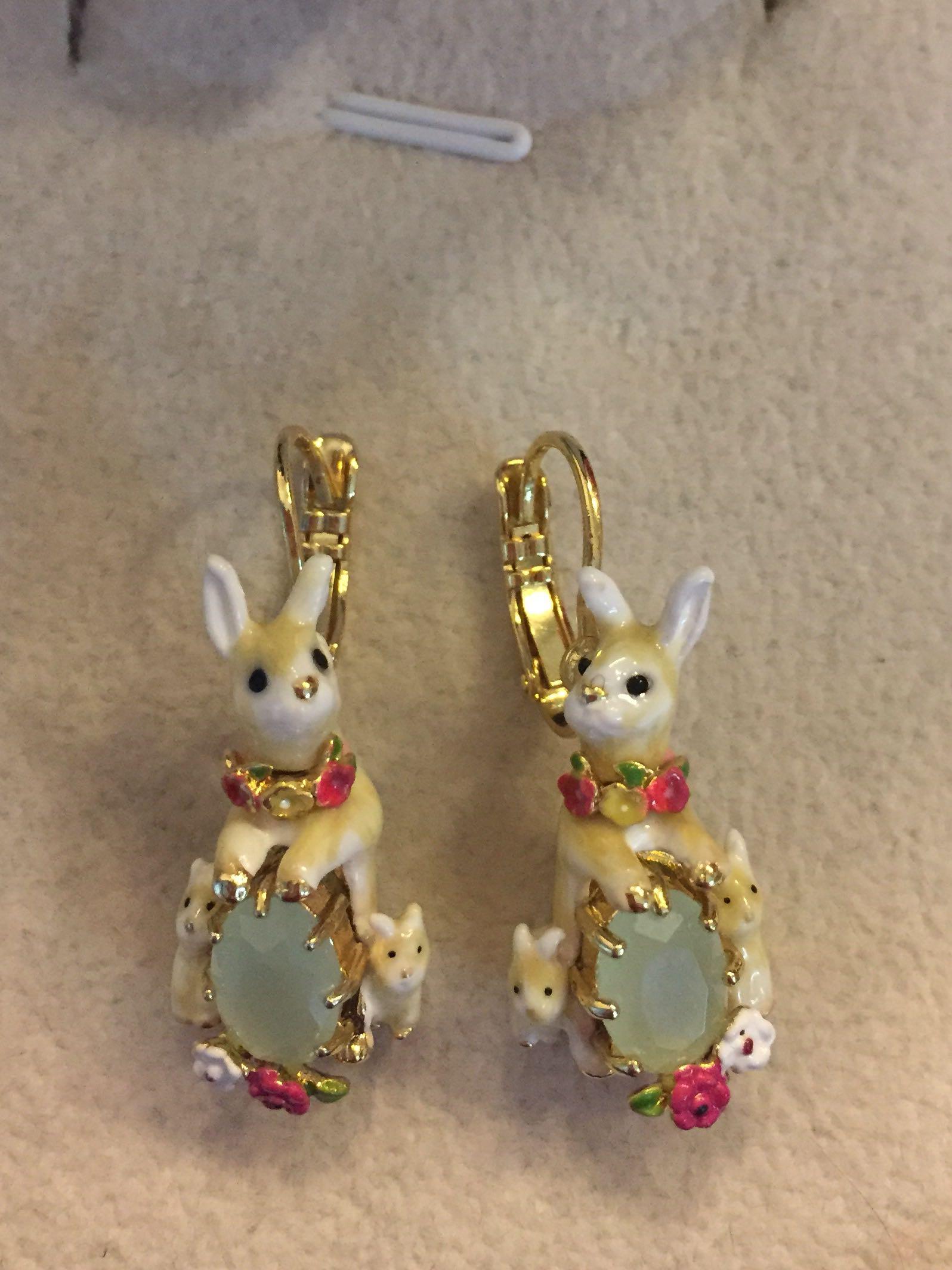 Les nereides rabbit discount earrings