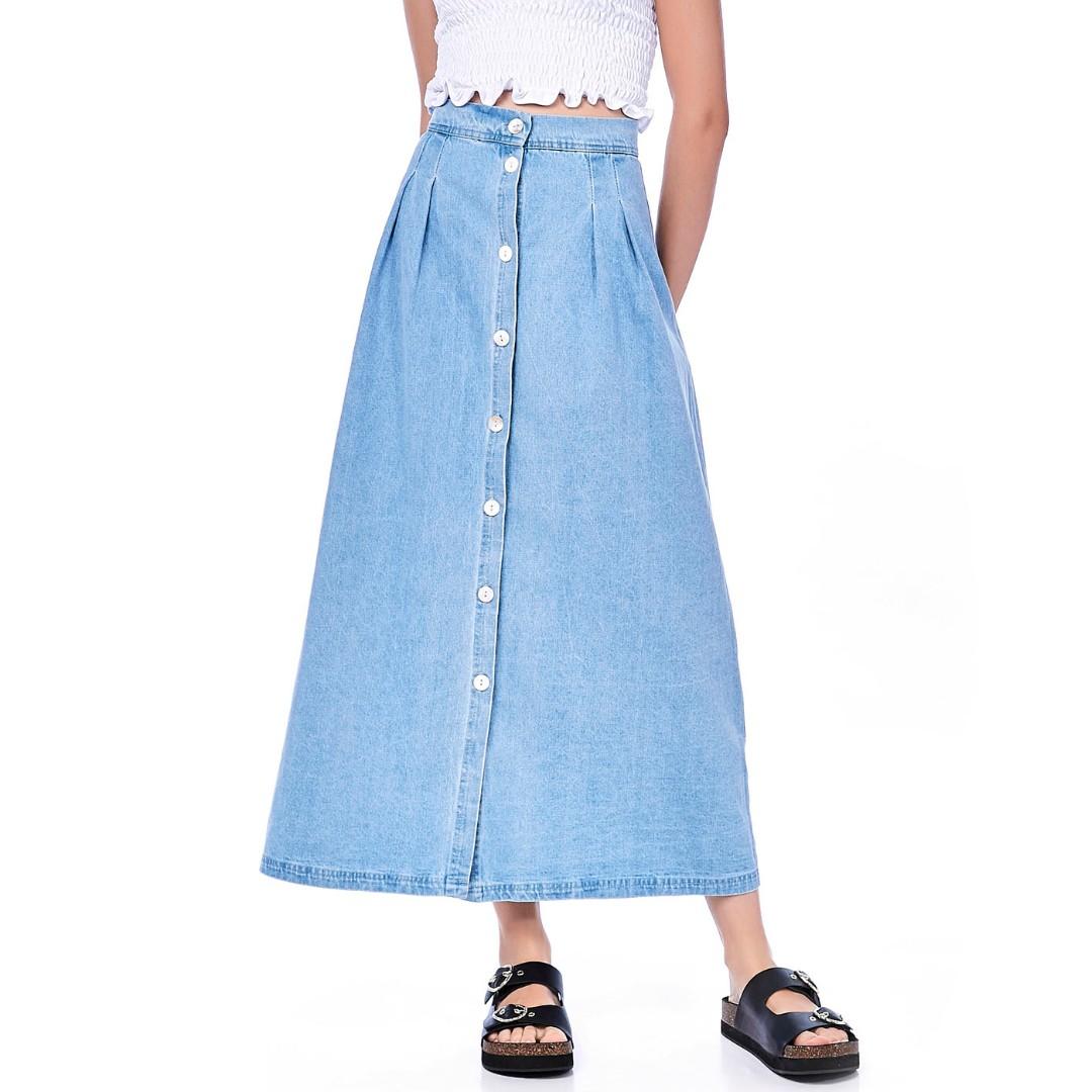 Button through denim skirt Clearance