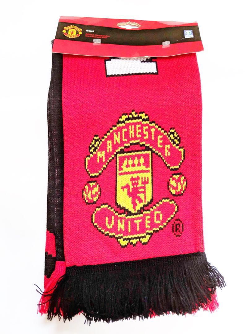 Manchester United Scarf Original Sports Sports Apparel On Carousell Choose from the full range of the new manchester united kit and gear and show your support for england's most successful club.