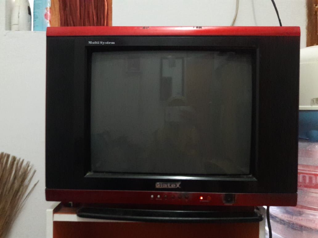 Merek Giatex Uk 14 Inch Elektronik Tv Perlengkapan Hiburan Di Carousell