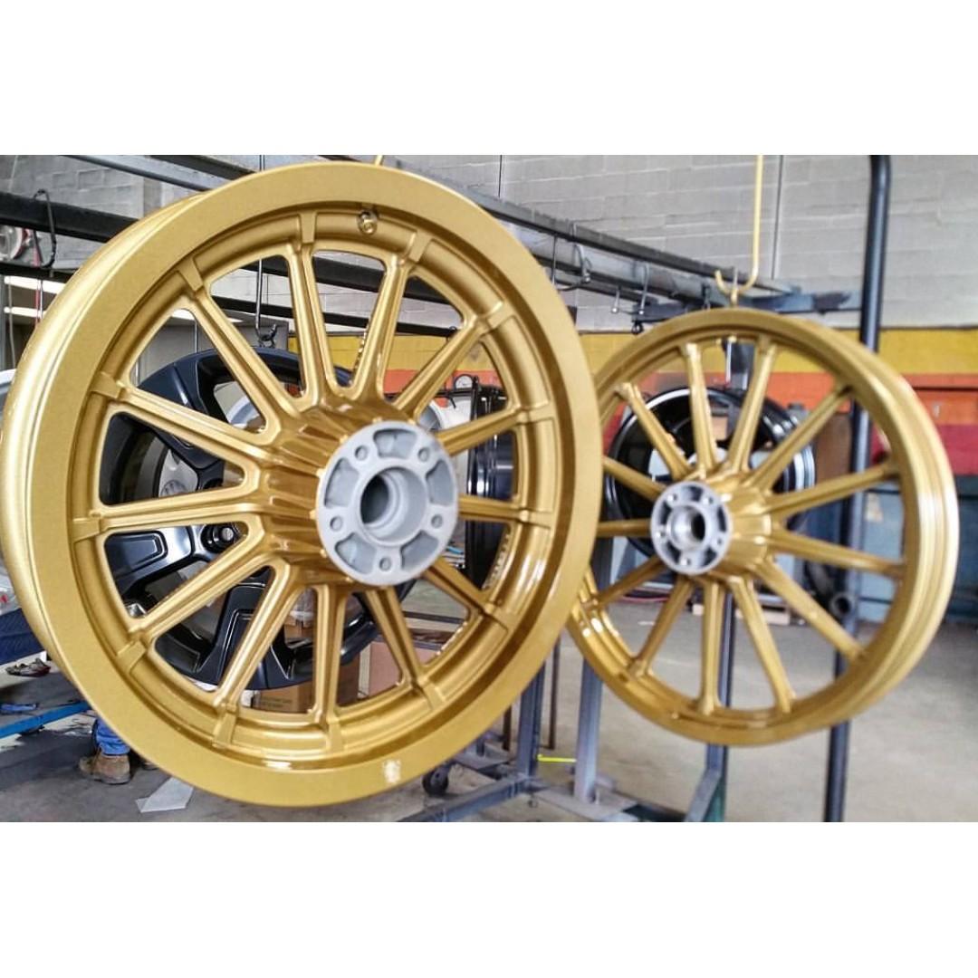 Motorbike Rim Spray Paint Motorcycles Motorcycle Accessories On Carousell