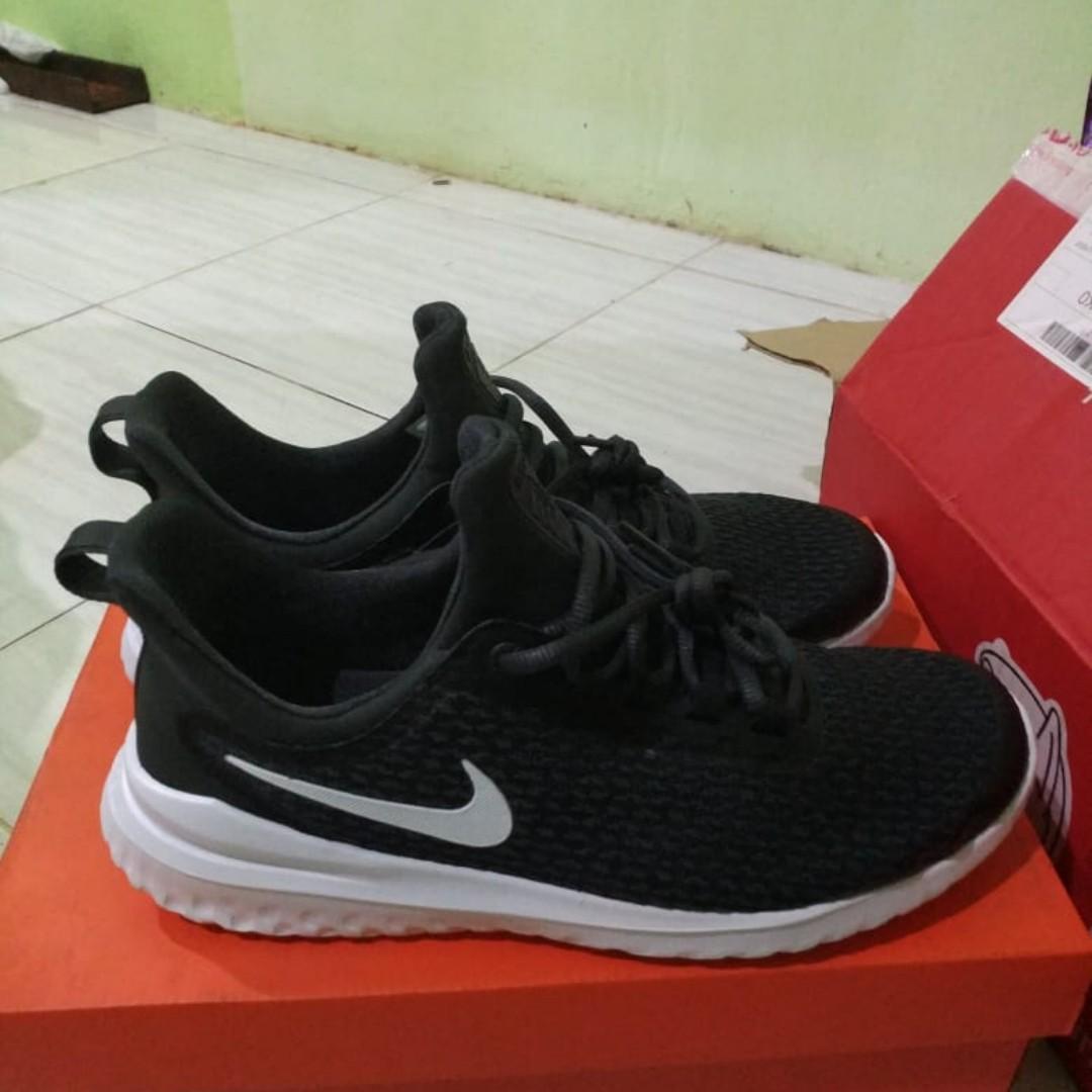 harga nike renew rival