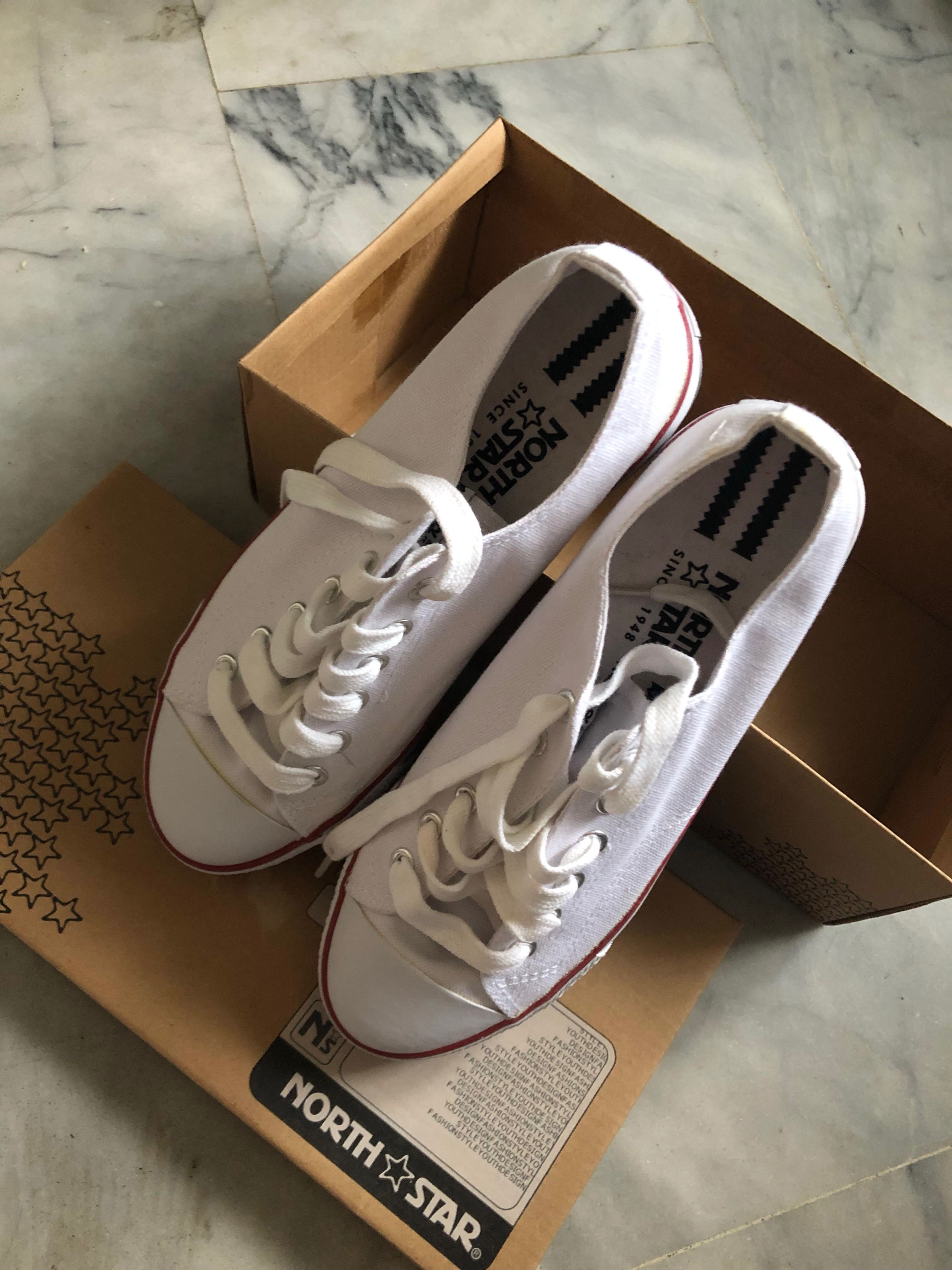 Reduced) NORTH STAR white canvas shoes 