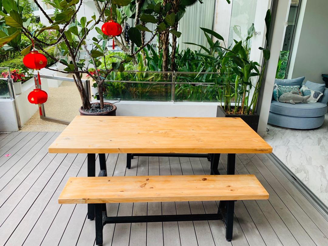 Outdoor solid wood table/chairs, Furniture & Home Living, Furniture