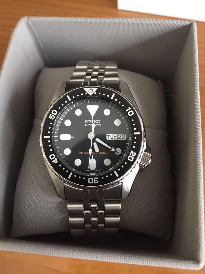 Seiko SKX 013 jubilee bracelet, Men's Fashion, Watches & Accessories,  Watches on Carousell