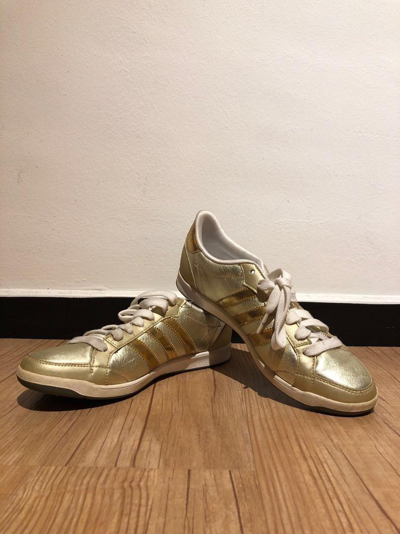 sneakers gold
